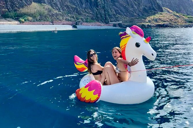 HD Private Boat Tour from Funchal – Swim, Paddle, Snorkel&Relax - Câmara de Lobos and Madeira’s fishing coast