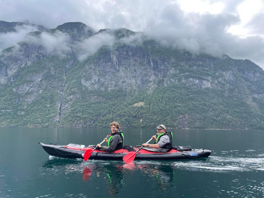Hellesylt: Beginner-Friendly Fjord Kayaking Experience - Who should book this Hellesylt paddle?