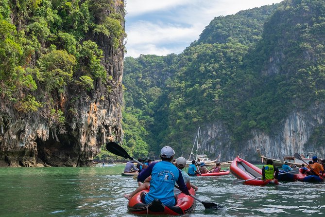 Hong by Starlight: Sea Cave Kayaking and Loy Krathong Floating - Cruising into Phang Nga Bay
