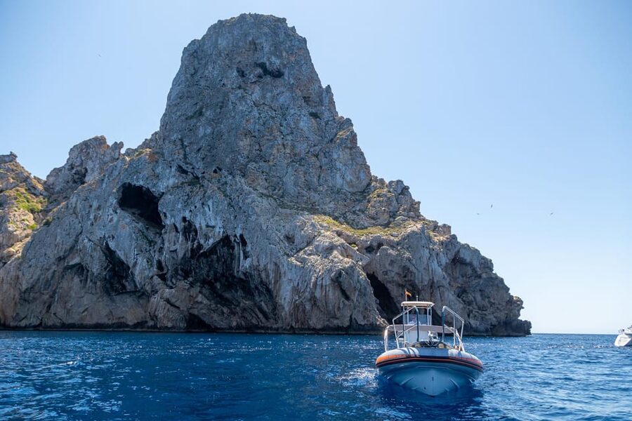 Ibiza: SpeedBoat trip to Atlantis & Es Vedra Snorkel+Paddle - The return run and Cala Comte