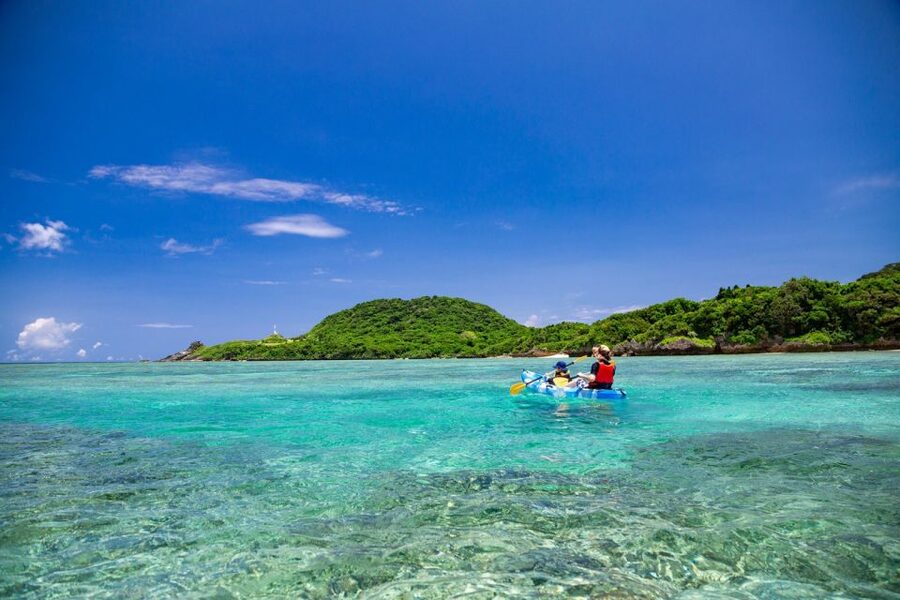 Ishigaki Island: SUP or Kayaking experience at Kabira Bay - Language, preparation, and showers
