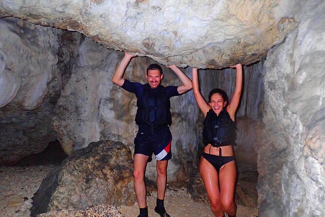 [Ishigaki]Mangrove SUP/Canoe + Blue Cave Snorkeling - Guides, language, and the photo service