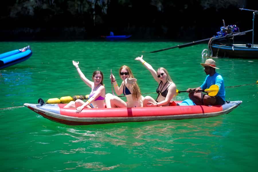 Jame bonds canoe 7 point 6 Island Premium trip - Swimming at Naka Island