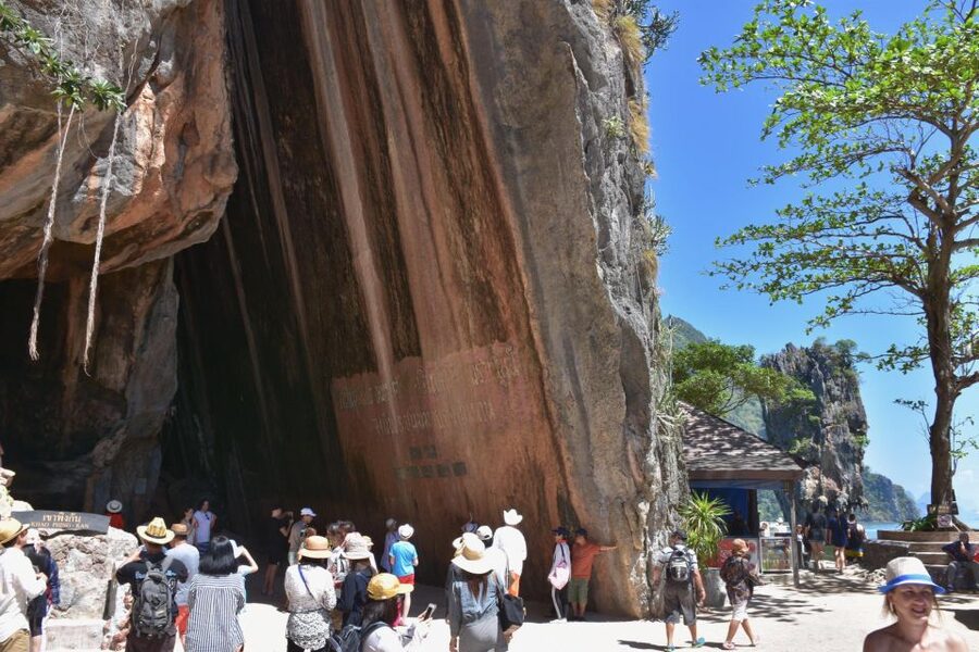 James Bond Island: Sightseeing Tour by Longtail Boat & Kayak - Wat Suwan Kuha and the reclining golden Buddha