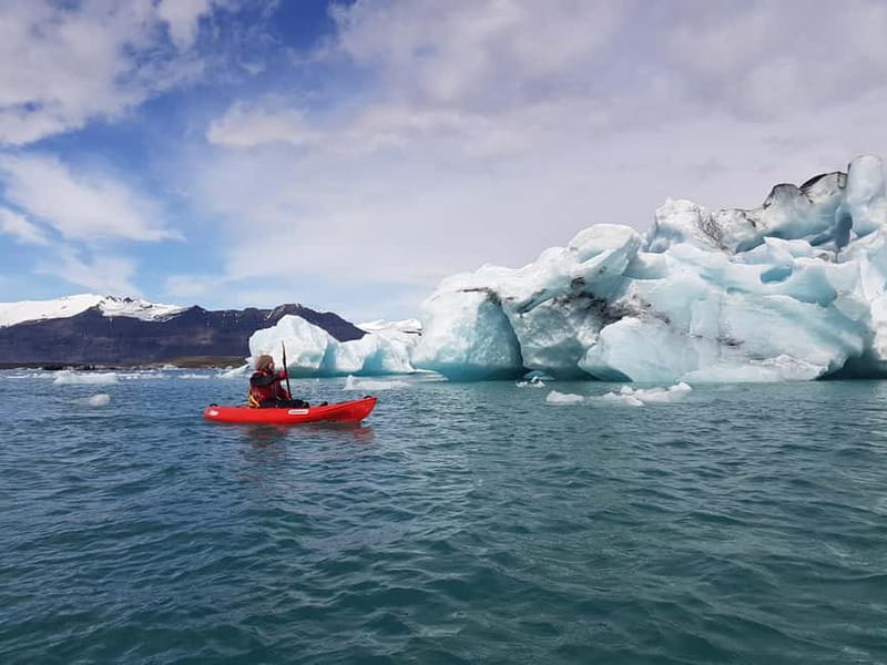 Jökulsárlón Glacier Lagoon Kayaking Tour - Floating icebergs at close range