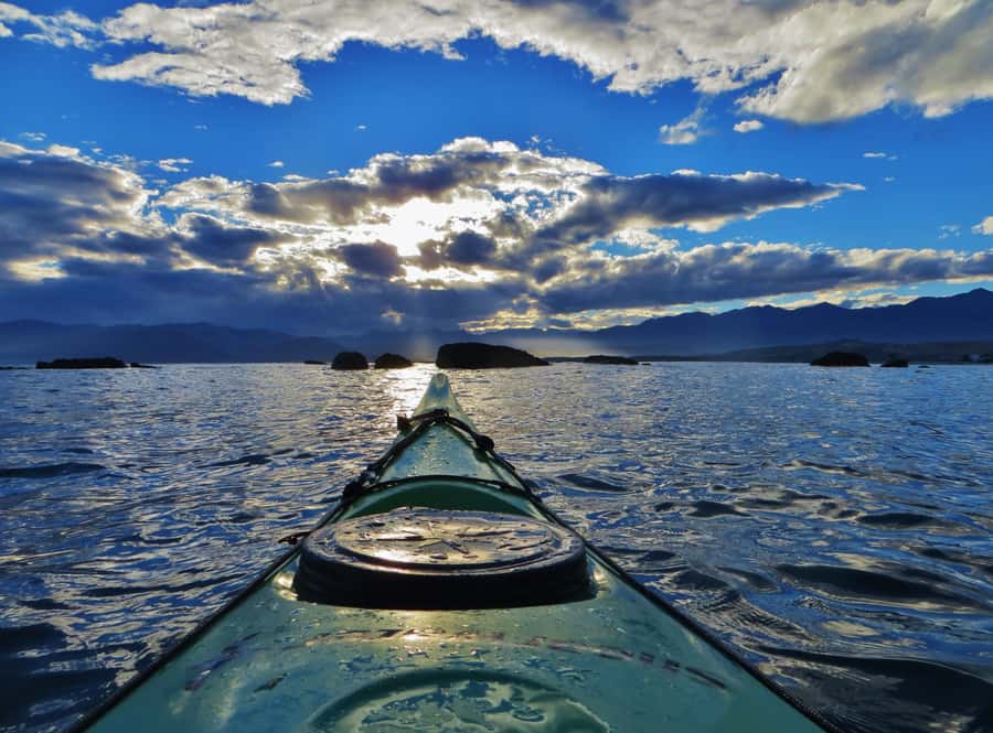 Kaikoura: Sunset Evening Kayaking Tour - The Maori and whaling stories along the way