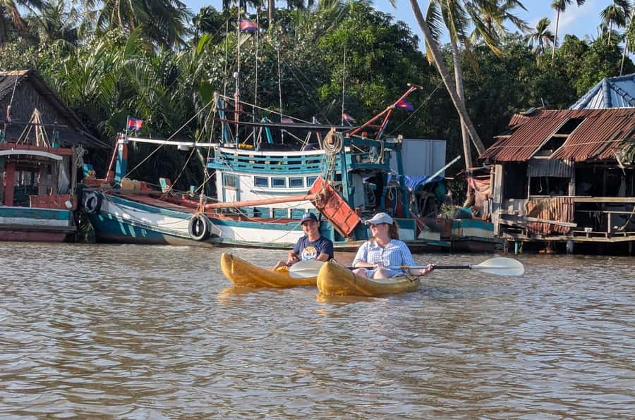 Kampot's Countryside & Kayak Tour, Pepper Farm include Lunch - Inside the cave, bats and a 6th-century temple