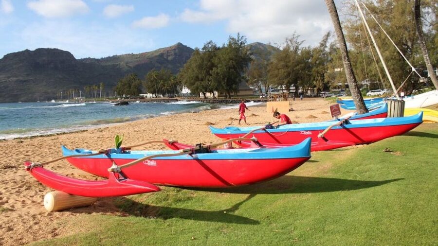 Kauai: Outrigger Canoe Surfing - Why the guide makes such a difference