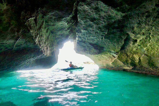 Kayak and canoe tour to Roca Vecchia and La Grotta della Poesia - Why the Adriatic feels different from a lake