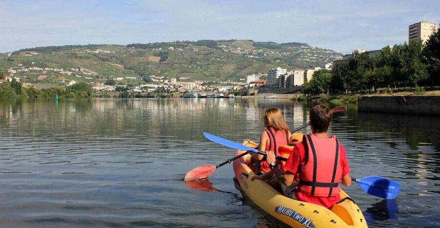 Kayak - Douro Valley - Passing beneath three Douro bridges