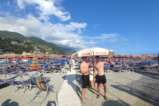 Kayak experience with Carnassa Tour in Cinque Terre + Snorkeling - Getting comfortable in a sit-on-top kayak