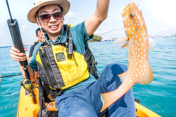 Kayak Fishing in Singapore, Sentosa, East Coast: Day, Sunset & Night Adventures - The guide’s role makes the difference