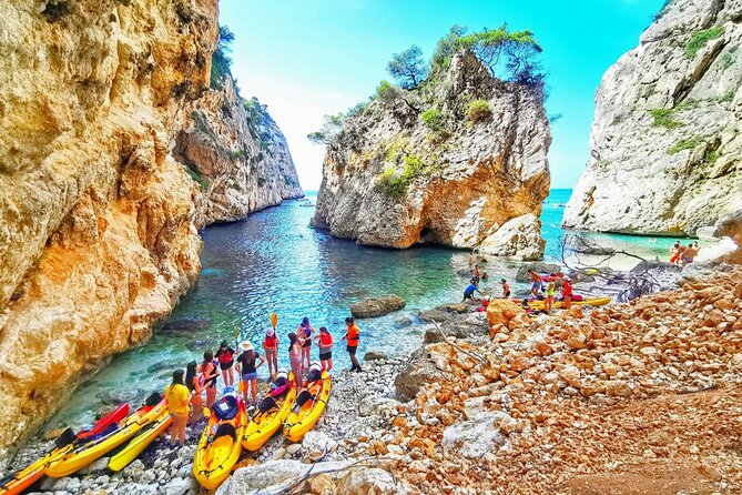 Kayak route through Cala Granadella - Key points at a glance