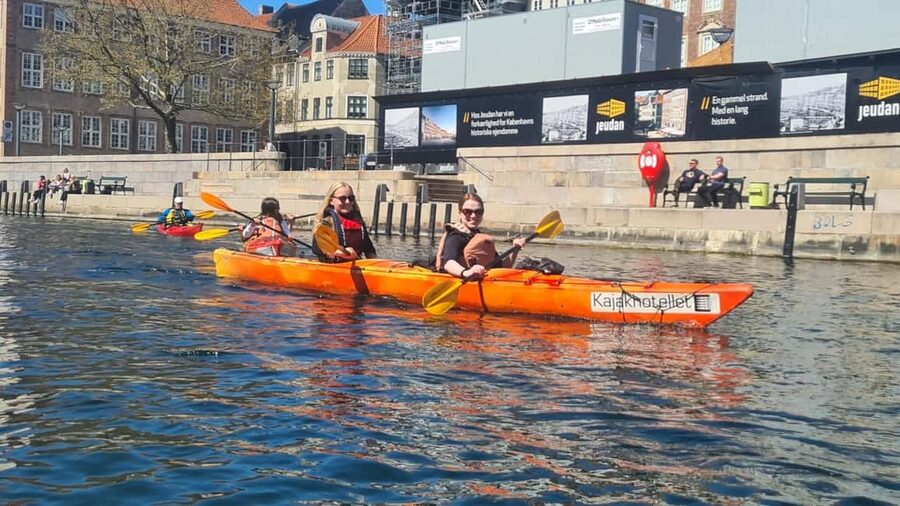 Kayak Tour in Copenhagen Harbor - June, July and August - Arriving at Kalvebod Bølge