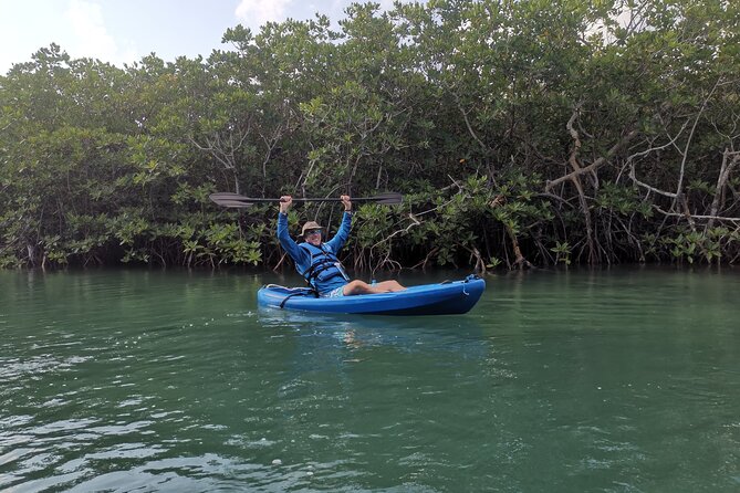 Kayak TOUR POR Laguna Nichupte Cancun - What to pack for sun, mosquitoes, and water