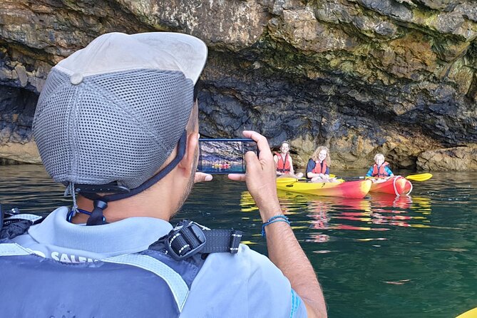 Kayaking along the Algarve Coast - The guides matter most for first-time paddlers