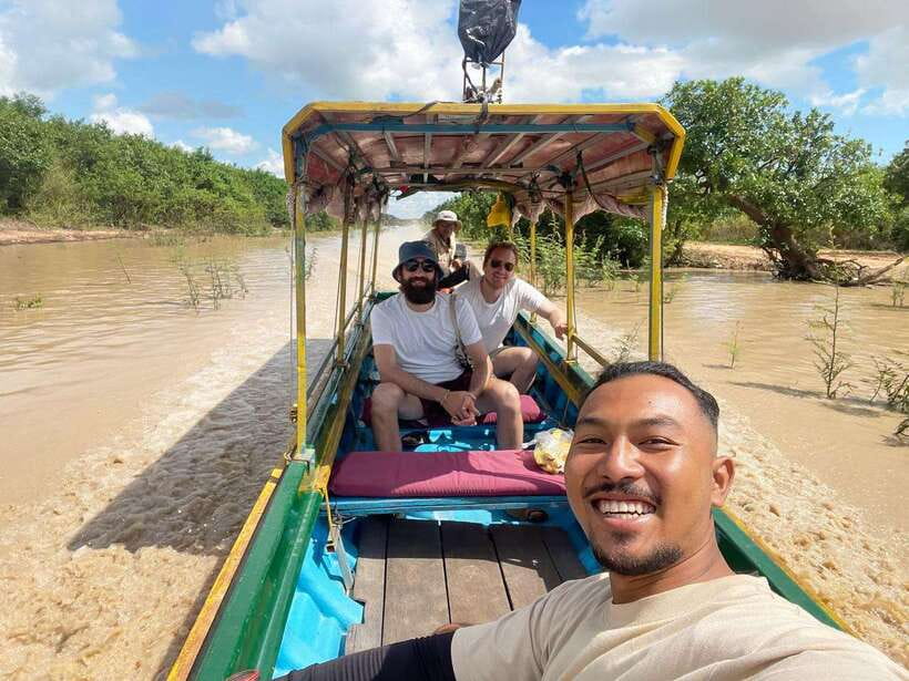 Kayaking & Floating Village in Siem Reap - What the $88 price covers