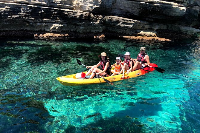 Kayaking tour through volcanoes of Cabo de Gata Natural Park - The snorkeling pause above posidonia seagrass