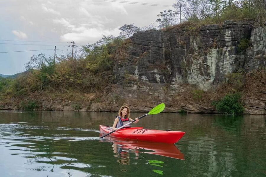Kayaking tour with Local Guide( dry suit for winter) - Booking flexibility and practical planning