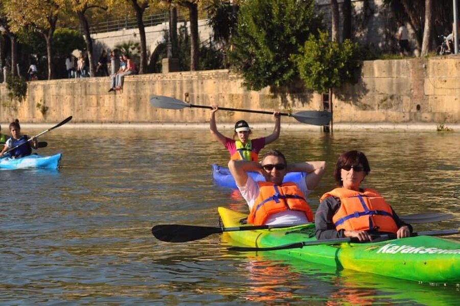 KayakTour or Rental+Premium Gear+QuickIntroCourse+Help - The safety briefing and short video course