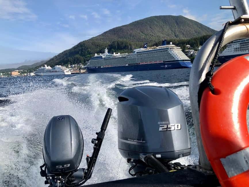 Ketchikan: Orca Cove Fast Boat and Sea Kayak Tour - Smoked salmon, warm drinks, and a sensible break