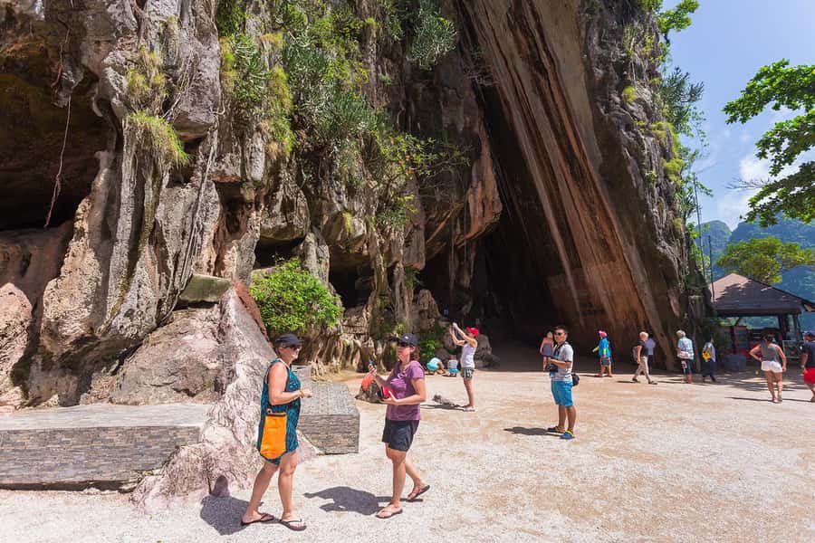 Khao Lak: James Bond Island & Canoeing Tour by Longtail Boat - Cruising Phang Nga Bay by longtail boat