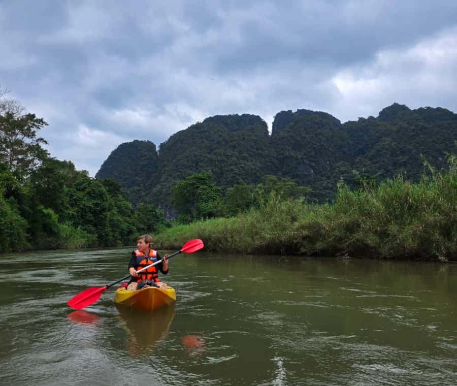 Khao Sok Park: Jungle Kayak Adventure & Wildlife Tour - Private groups, small groups, and guide support