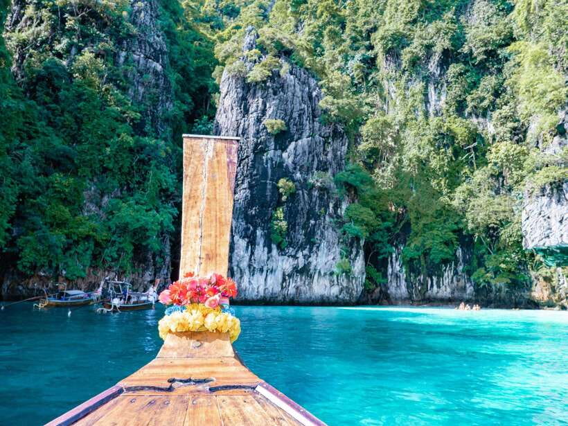 Ko Lanta: Kayak and Long-Tail Boat Nature and Wildlife Tour - A half-day built around water, caves, and monkeys
