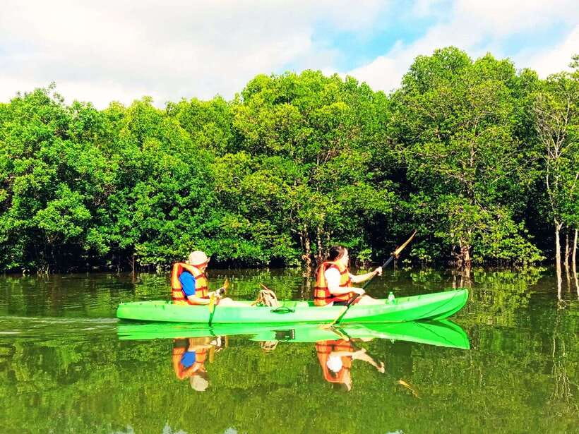 Ko Lanta: Mangrove Kayaking with Lunch and Hotel Transfer - Wildlife Along the Quiet Channels