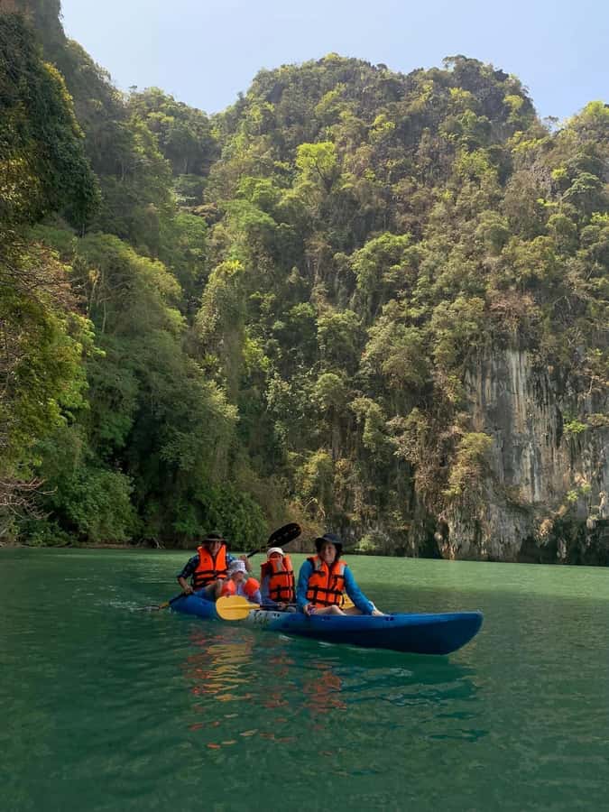 Ko Lanta: Sea Cave Kayaking Adventure Mangrove with Lunch - Kayaking around Koh Talabeng