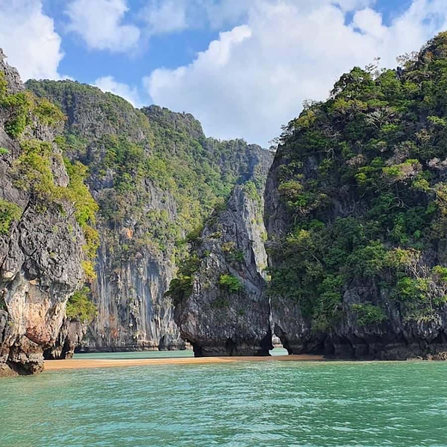 Ko Lanta: Sea Cave Kayaking Adventure Mangrove with Lunch - Tung Yee Peng mangrove forest and monkey feeding