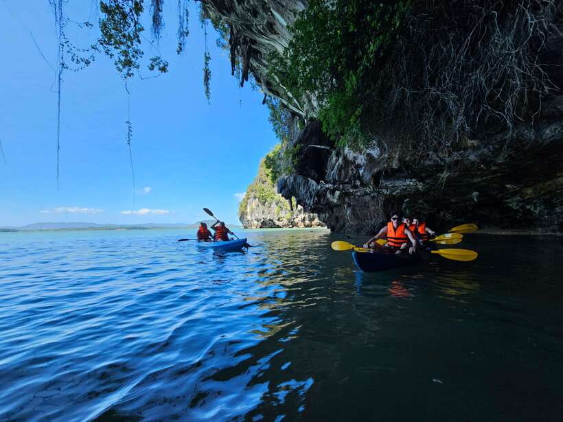 Koh Lanta: Kayaking and Longtail Boat Tour (Half day) - Koh Phee and its unusual skull-shaped rock