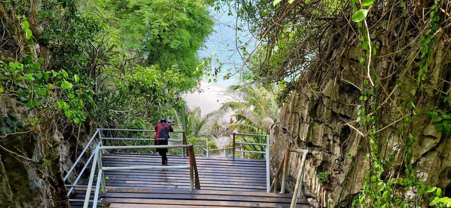 Koh Samui: Day Tour to Ang Thong with Kayak, Snorkel & Lunch - Beach Lunch and Free Time at Ko Mae Ko