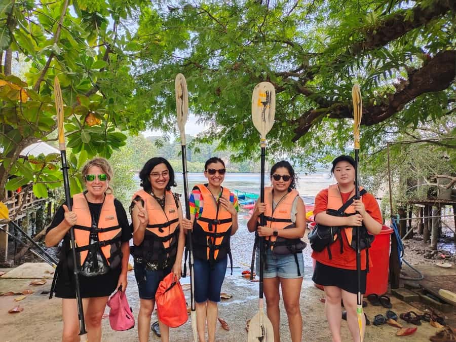 Krabi: Early bird kayak through Ao Thalane on private guide - Wildlife: keep your eyes low and high