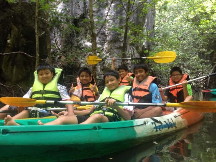Krabi: Early bird kayak through Ao Thalane on private guide - What to bring and what to leave behind
