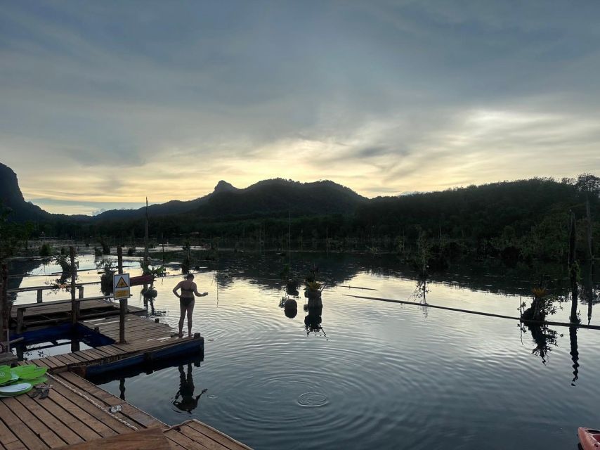 Krabi: Klong Root Kayaking Viewpoint,Fish Feeding and more - Fish feeding, fruit, and the quieter pier stop