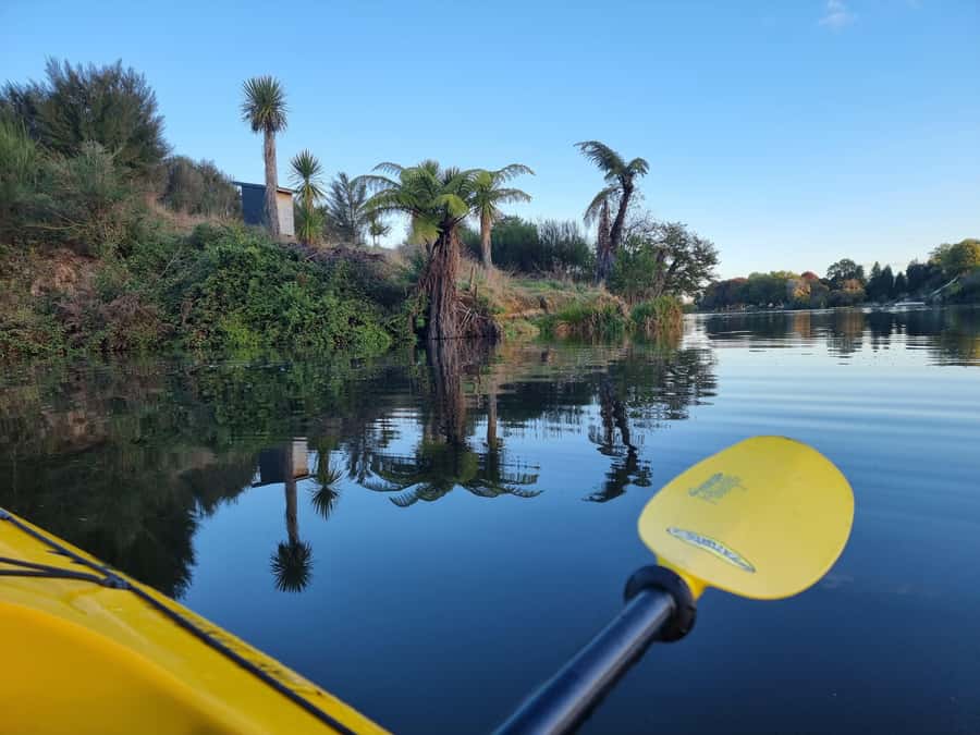 Lake Karapiro: Evening Kayak Glowworm Tour - Entering the Pokaiwhenua canyon
