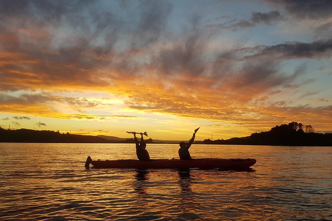 Lake Rotoiti Evening Kayak Tour including Hot Springs, Glowworm Caves and BBQ Dinner - Why Lake Rotoiti makes a fine evening outing