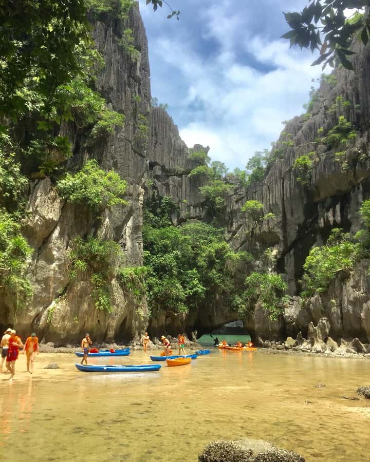 Lan Ha bay cruise and kayak (small group guaranteed) - What the guide adds to the day