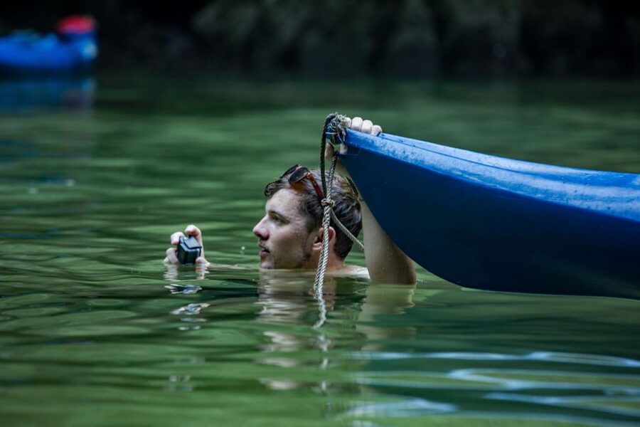 Lan Ha Bay: Kayaking and Cruise - Why kayaking makes Lan Ha Bay feel different