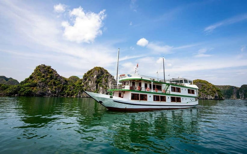 Lan Ha Bay Luxury Cruise with balcony - biking+kayak+tickets - The final lunch and return to shore