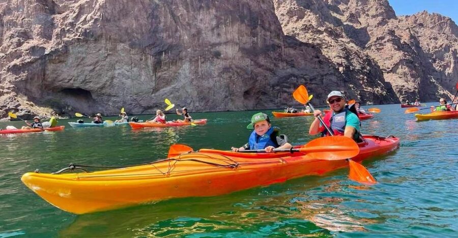 Las Vegas: Kayak Rental without Transportation - Single or double kayak: choosing the right setup