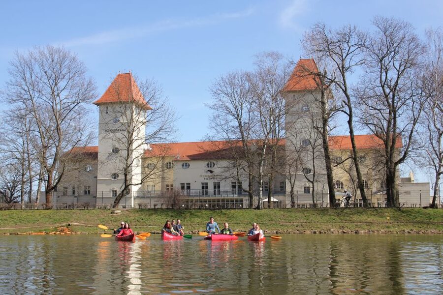 Leipzig: 3-Hour City Canoe Tour - Paddling beside Leipzig’s largest park