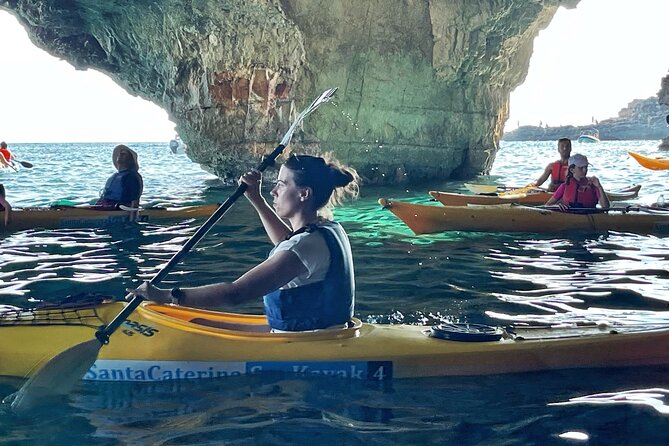 Leuca kayak tour + swimming + speleo-trek in cave - How to prepare for the water and cave