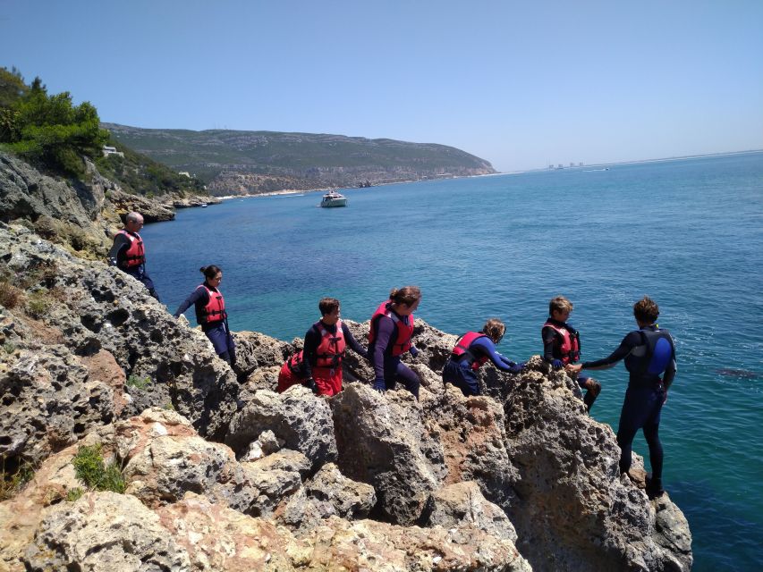 Lisbon: Arrábida Kayak and Coasteering Adventure Tour - Who should book this adventure