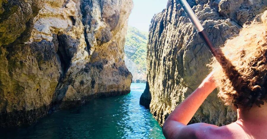 Lisbon: Full-Day Sesimbra Kayak Tour with Picnic - Paddling beyond the port