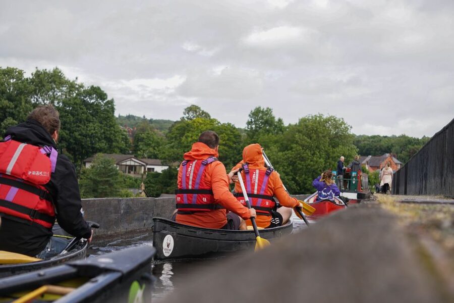 Llangollen: Guided Aqueduct Canoe Tour - The guides are a major part of the experience