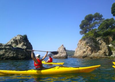 Lloret de Mar: 3-Hour Kayak and Snorkel Tour on Costa Brava