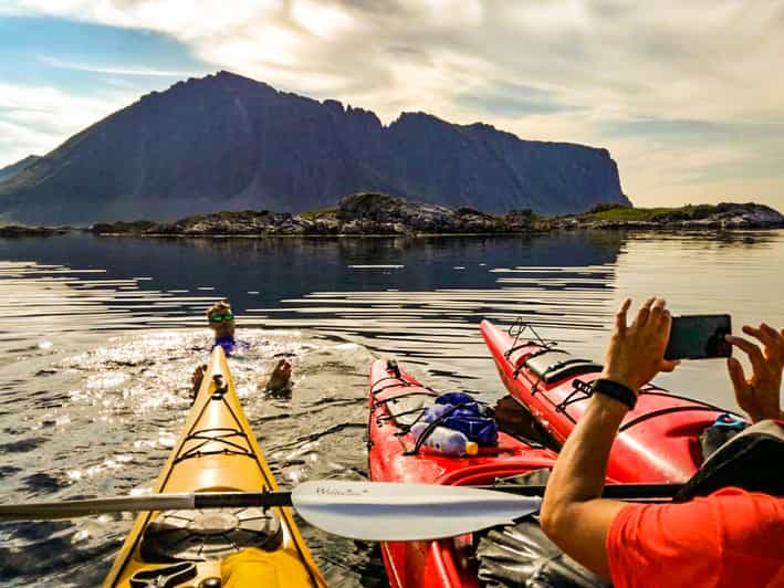 Lofoten: Full Day Combo tour, (kayaking and rappelling) - Paddling past islands and white beaches