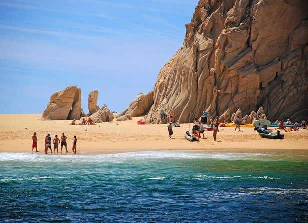 Los Cabos Arch and Playa del Amor Tour by Glass Bottom Kayak - El Arco, sea lions, and the best photo stop